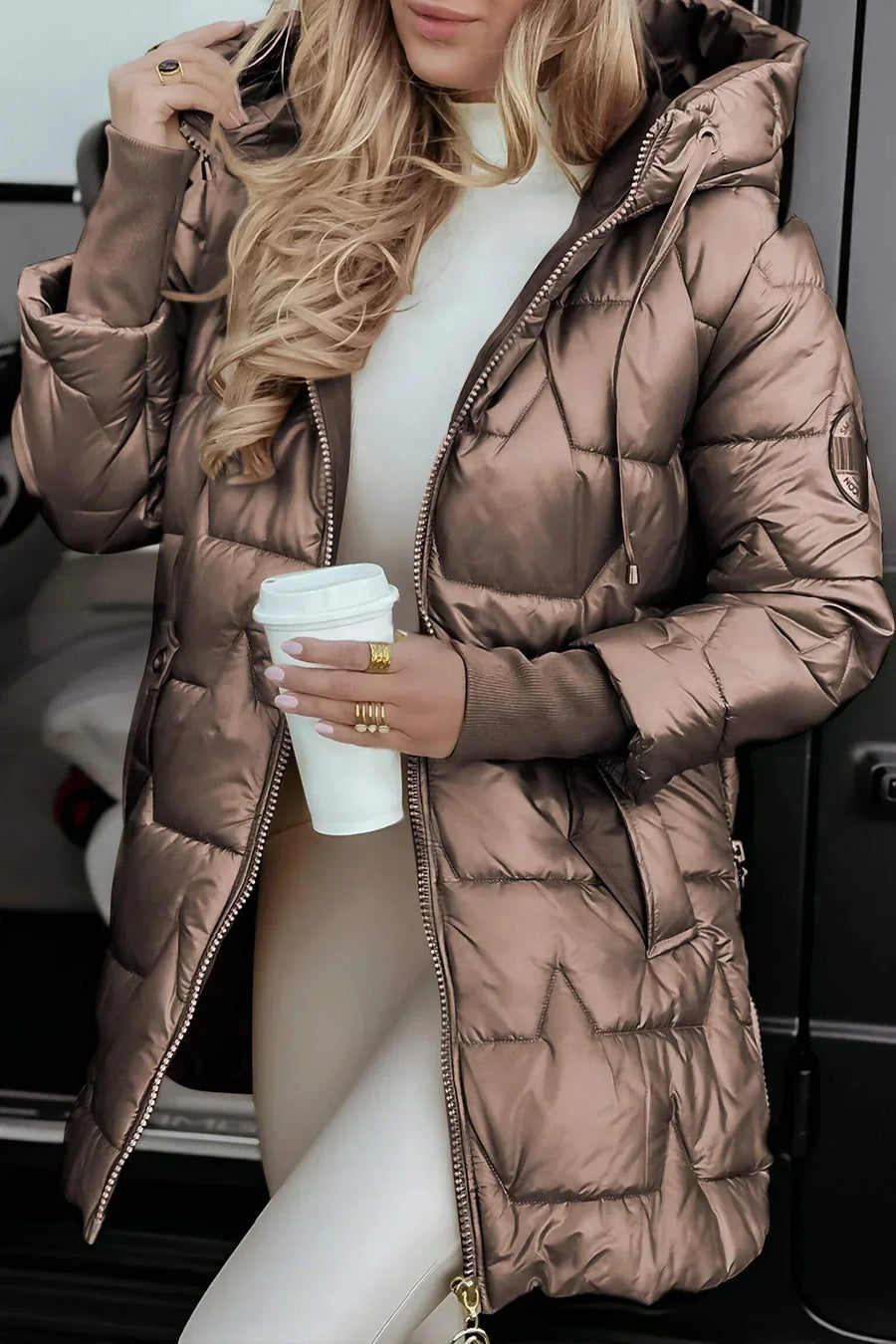 Wilma – Elegant Winter Coat with Hood and Padding